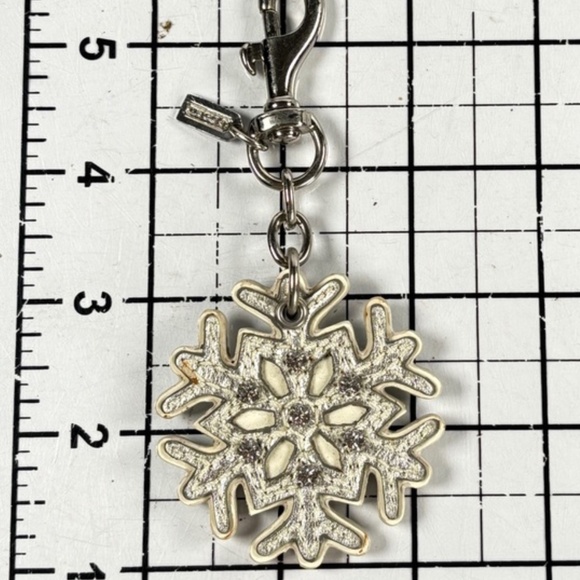 Coach 🎁Vintage Snowflake Crystal & Leather Keychain Bag Charm ❄️❄️ - Picture 5 of 6